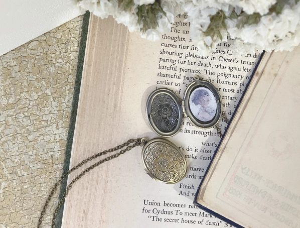 ロケットペンダント